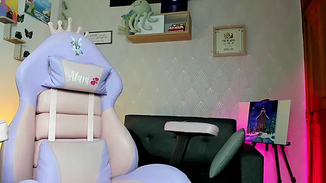 Alaia Love77 online show from February 2026 09:52:01 PM