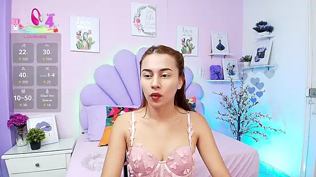 HannaPretthy online show from September 2025 11:43:02 AM