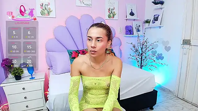 HannaPretthy online show from September 2025 11:55:02 AM