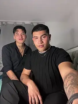 Snapshot of MatheoVelez chatting on January 2025 07:52:01 AM MatheoVelez online show from January 2025 07:52:01 AM