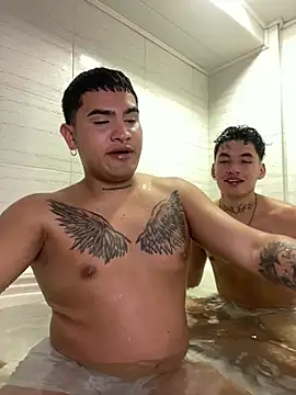 Snapshot of MatheoVelez chatting on January 2025 02:54:02 AM MatheoVelez online show from January 2025 02:54:02 AM