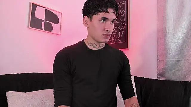 Snapshot of MatheoVelez chatting on February 2025 10:00:02 AM MatheoVelez online show from February 2025 10:00:02 AM