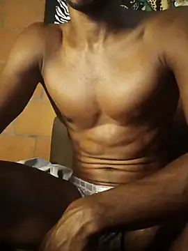 Snapshot of MAXIMO_JHONS chatting on February 2026 01:15:02 AM MAXIMO JHONS online show from February 2026 01:15:02 AM