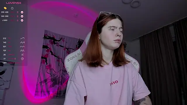 Snapshot of ScarletRos3 chatting on February 2025 02:15:01 AM ScarletRos3 online show from February 2025 02:15:01 AM