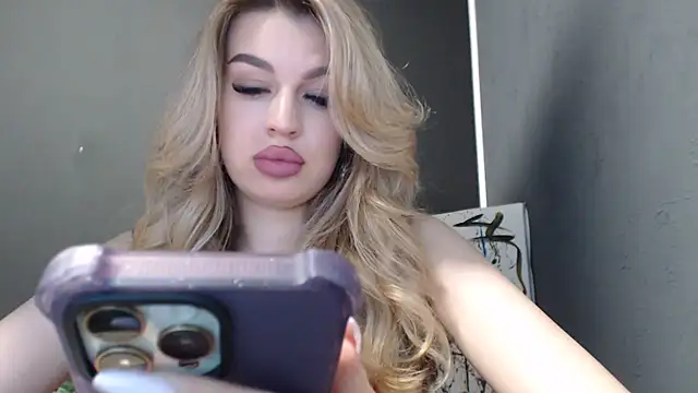 Snapshot of Your_Jessy chatting on June 2026 01:14:01 PM Your Jessy online show from June 2026 01:14:01 PM