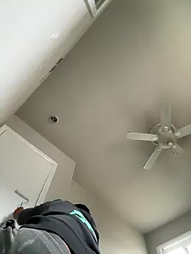 Snapshot of elamante03 chatting on December 2024 08:29:01 PM elamante03 online show from December 2024 08:29:01 PM