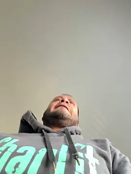 Snapshot of elamante03 chatting on December 2024 07:49:01 PM elamante03 online show from December 2024 07:49:01 PM