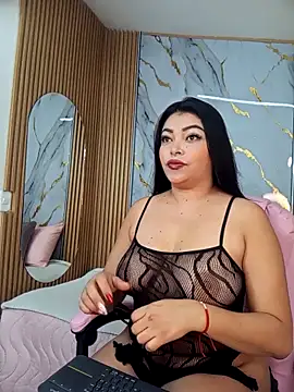 EmaBakker online show from October 2025 01:20:02 PM