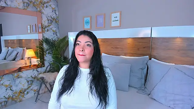 Snapshot of EmaBakker chatting on February 2026 10:47:02 AM EmaBakker online show from February 2026 10:47:02 AM