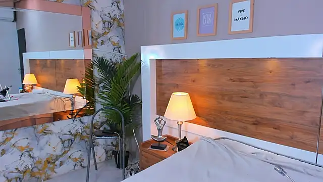 Snapshot of EmaBakker chatting on February 2026 05:23:02 PM EmaBakker online show from February 2026 05:23:02 PM