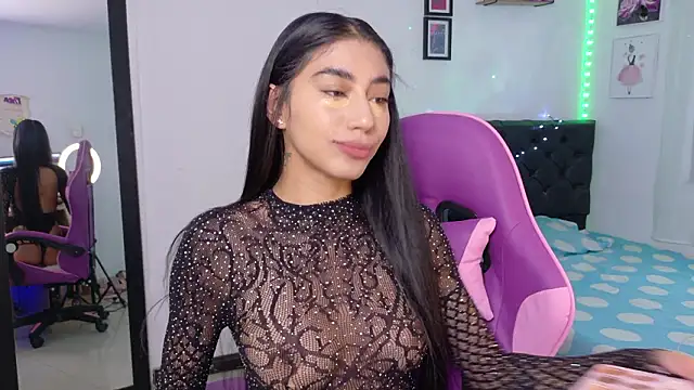 Snapshot of JulietaCheerr chatting on March 2026 01:25:01 PM JulietaCheerr online show from March 2026 01:25:01 PM