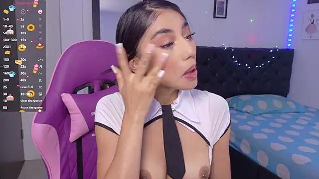 Snapshot of JulietaCheerr chatting on March 2026 01:17:01 PM JulietaCheerr online show from March 2026 01:17:01 PM