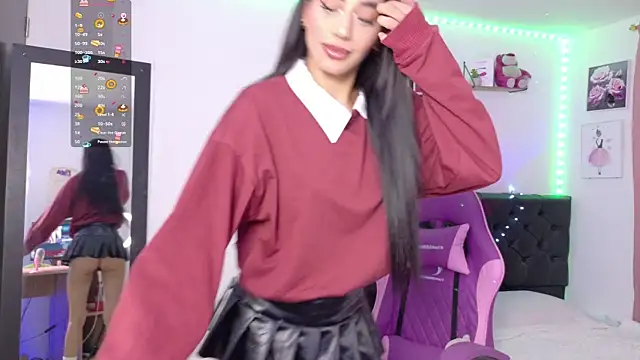 Snapshot of JulietaCheerr chatting on April 2026 01:51:02 PM JulietaCheerr online show from April 2026 01:51:02 PM