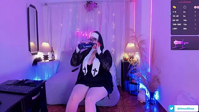 Snapshot of Venus_R0se chatting on March 2026 05:33:01 AM Venus R0se online show from March 2026 05:33:01 AM