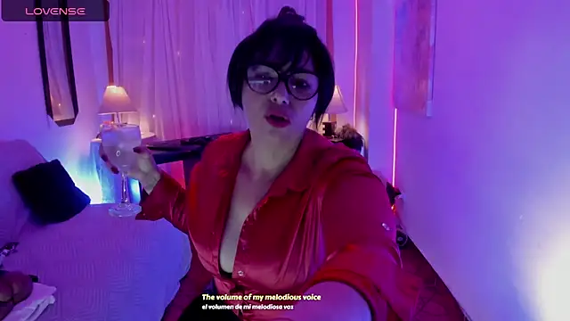 Snapshot of Venus_R0se chatting on April 2026 10:59:01 PM Venus R0se online show from April 2026 10:59:01 PM