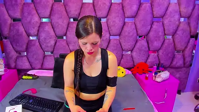 Snapshot of Mariana_Benett chatting on October 2025 08:50:01 PM Mariana Benett online show from October 2025 08:50:01 PM