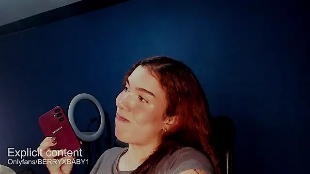 Snapshot of berryxbaby chatting on April 2026 02:53:02 AM berryxbaby online show from April 2026 02:53:02 AM