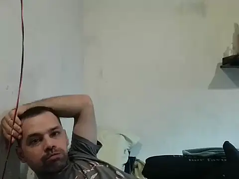 Snapshot of Lolosalvage83 chatting on January 2025 08:30:01 PM Lolosalvage83 online show from January 2025 08:30:01 PM