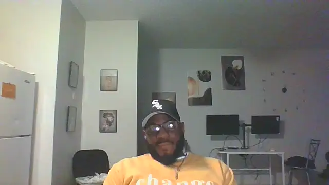 Snapshot of Stayinalive1992 chatting on December 2024 05:39:02 AM Stayinalive1992 online show from December 2024 05:39:02 AM