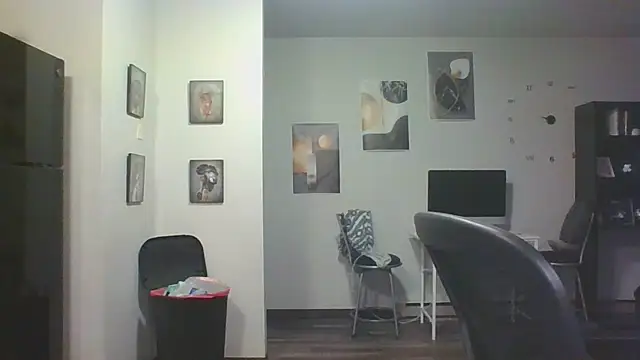 Snapshot of Stayinalive1992 chatting on October 2025 02:12:02 AM Stayinalive1992 online show from October 2025 02:12:02 AM