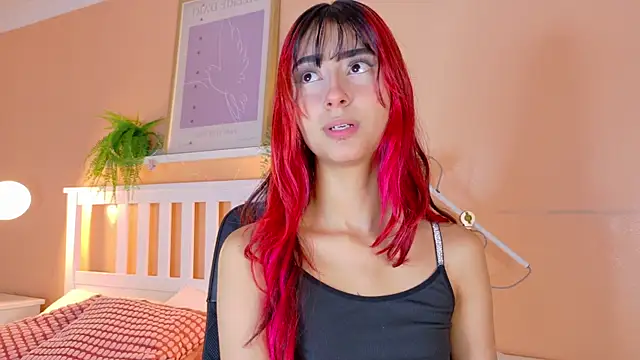 Snapshot of ParisFox_ chatting on October 2025 07:40:01 PM ParisFox online show from October 2025 07:40:01 PM