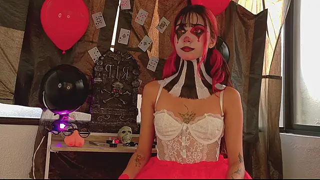 Snapshot of ParisFox_ chatting on November 2025 08:55:01 PM ParisFox online show from November 2025 08:55:01 PM