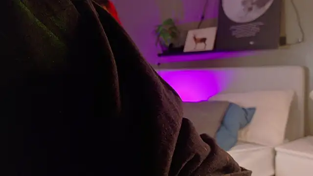 Snapshot of ParisFox_ chatting on November 2025 02:27:01 PM ParisFox online show from November 2025 02:27:01 PM