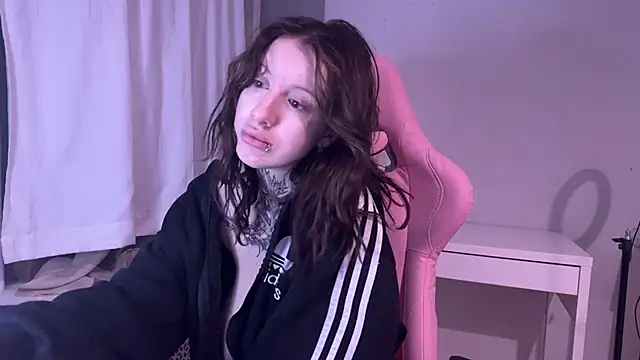 Snapshot of moundliicht1 chatting on April 2026 07:44:02 PM moundliicht1 online show from April 2026 07:44:02 PM