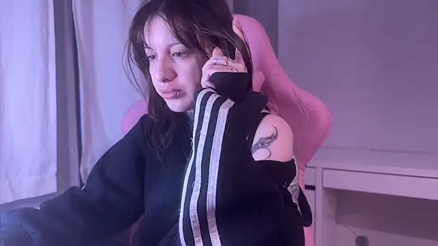 Snapshot of moundliicht1 chatting on April 2026 08:44:01 PM moundliicht1 online show from April 2026 08:44:01 PM