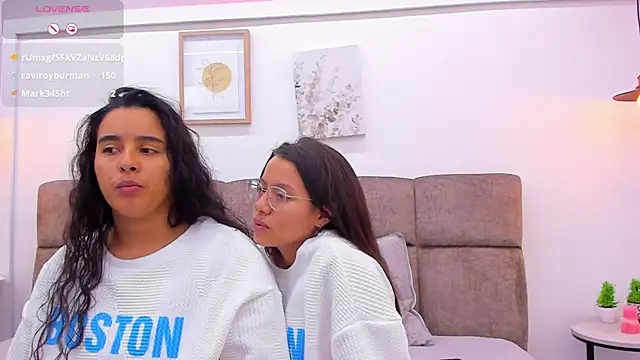 Snapshot of Dilan_y_Mia chatting on February 2025 09:01:01 PM Dilan y Mia online show from February 2025 09:01:01 PM