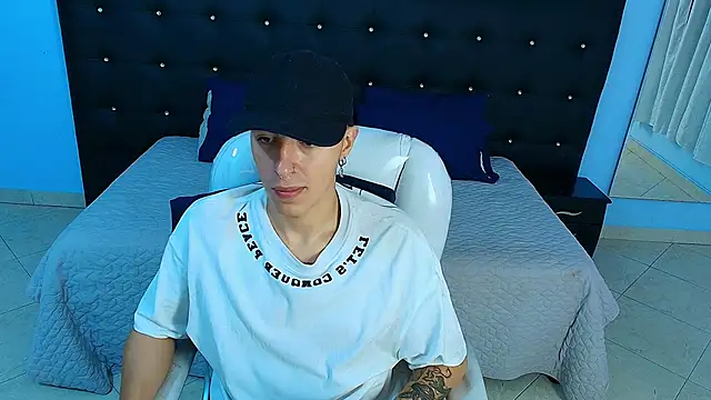 Lobo 17  online show from January 2025 03:41:02 AM