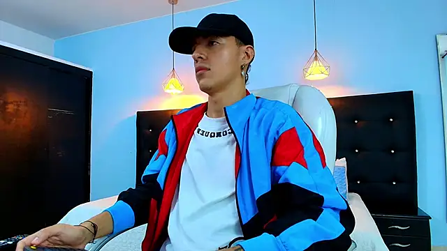 Lobo 17  online show from February 2025 08:09:02 AM