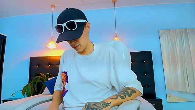 Lobo 17  online show from March 2025 10:11:01 PM