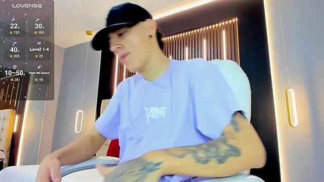 Lobo 17  online show from March 2026 03:45:02 AM