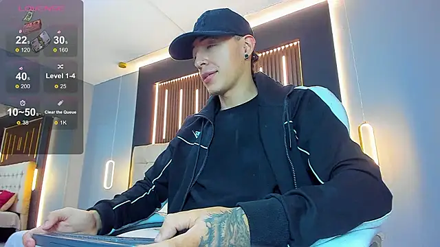 Snapshot of Lobo_17_ chatting on March 2026 03:35:02 AM Lobo 17 online show from March 2026 03:35:02 AM