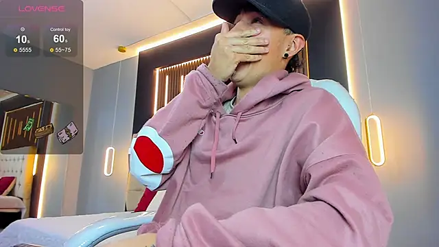 Snapshot of Lobo_17_ chatting on March 2026 04:10:02 PM Lobo 17 online show from March 2026 04:10:02 PM