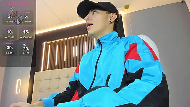 Snapshot of Lobo_17_ chatting on March 2026 03:56:01 AM Lobo 17 online show from March 2026 03:56:01 AM