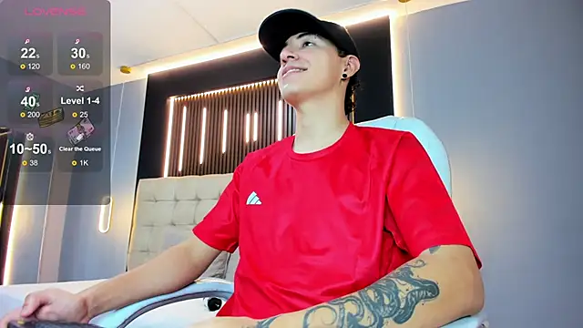 Snapshot of Lobo_17_ chatting on April 2026 03:45:01 AM Lobo 17 online show from April 2026 03:45:01 AM