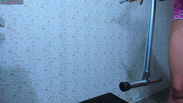 Snapshot of Annaraquel_ chatting on December 2024 10:44:02 PM Annaraquel  online show from December 2024 10:44:02 PM