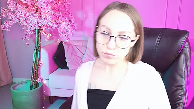 Snapshot of AphexQueen chatting on January 2025 01:17:01 PM AphexQueen online show from January 2025 01:17:01 PM