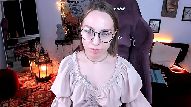 Snapshot of AphexQueen chatting on January 2025 04:23:01 PM AphexQueen online show from January 2025 04:23:01 PM