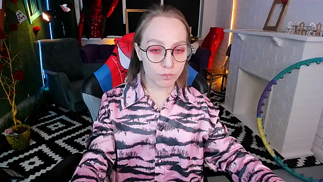 Snapshot of AphexQueen chatting on March 2025 12:17:01 PM AphexQueen online show from March 2025 12:17:01 PM