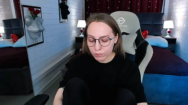 Snapshot of AphexQueen chatting on March 2025 03:14:02 PM AphexQueen online show from March 2025 03:14:02 PM