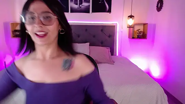 emily leinner online show from September 2025 03:39:01 PM