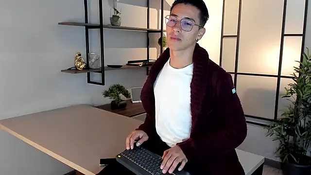 Snapshot of Andy_Joy_ chatting on September 2025 11:32:02 AM Andy Joy online show from September 2025 11:32:02 AM