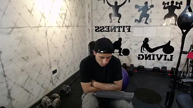 Snapshot of Andy_Joy_ chatting on October 2025 11:11:02 AM Andy Joy online show from October 2025 11:11:02 AM