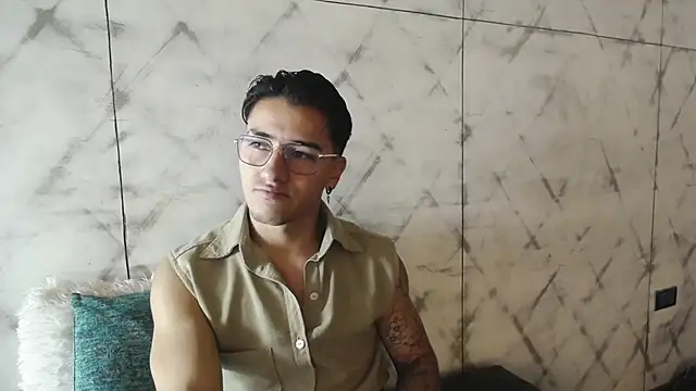 Snapshot of Andy_Joy_ chatting on October 2025 10:38:02 AM Andy Joy online show from October 2025 10:38:02 AM