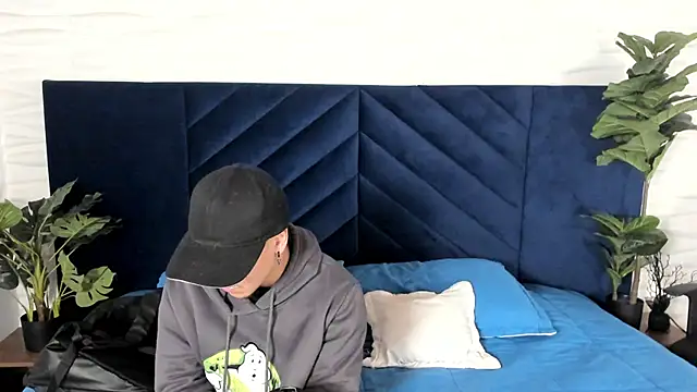 Snapshot of Andy_Joy_ chatting on November 2025 11:32:02 AM Andy Joy online show from November 2025 11:32:02 AM