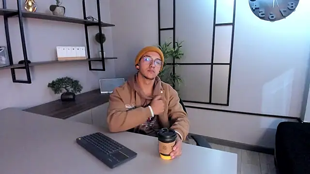 Snapshot of Andy_Joy_ chatting on November 2025 11:43:01 AM Andy Joy online show from November 2025 11:43:01 AM