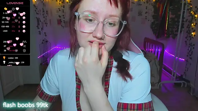 Snapshot of KrisTyBooBsin chatting on February 2025 09:12:01 PM KrisTyBooBsin online show from February 2025 09:12:01 PM